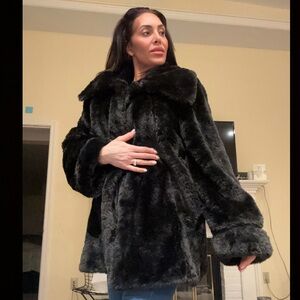 UNISEX Jones New York Faux Fur Coat (L)